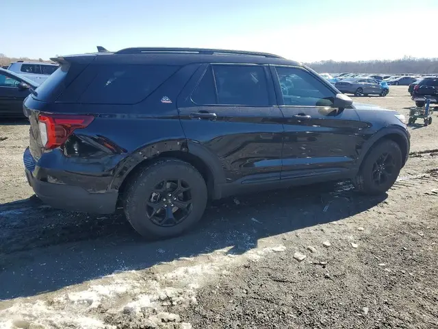 FORD EXPLORER TIMBERLINE 2022