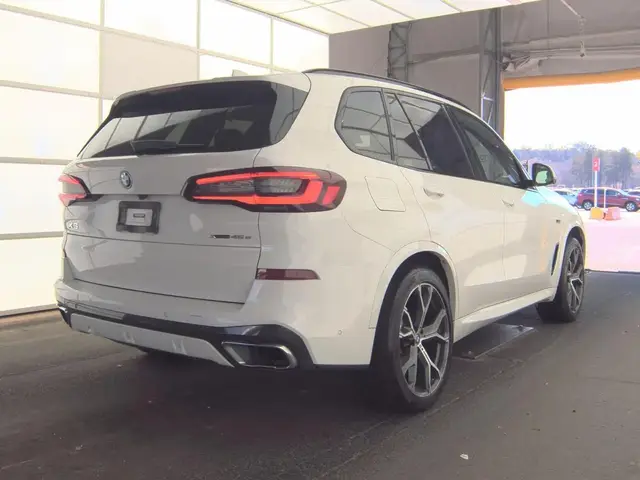 BMW X5 SPORTS ACTIVITY VEHICLE 2022