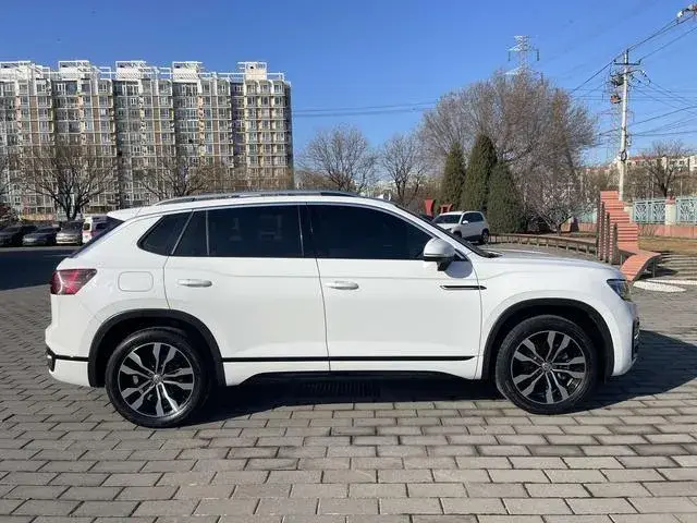 VOLKSWAGEN TAYRON 380TSI R-LINE 2022