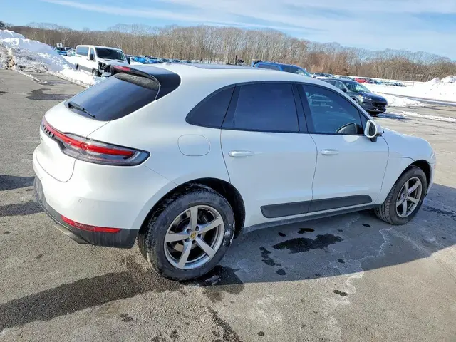 PORSCHE MACAN 2021