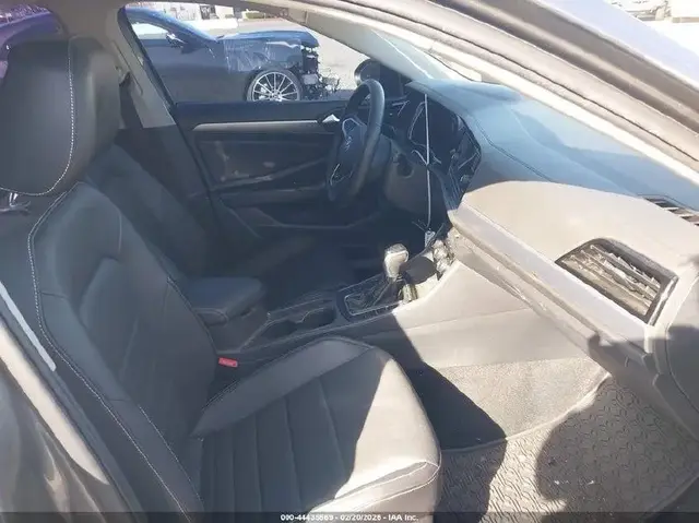 VOLKSWAGEN JETTA 2022