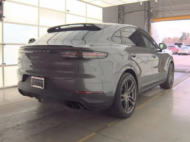 PORSCHE CAYENNE COUPE 2023