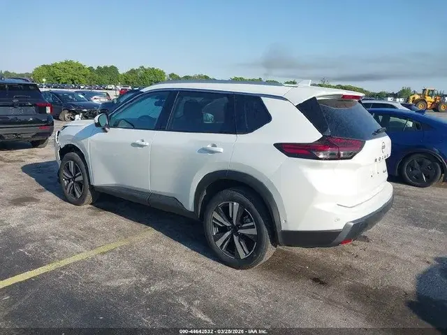 NISSAN ROGUE SL 2026