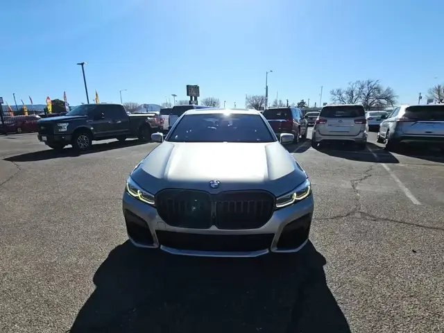 BMW 7 SERIES SEDAN M760I 2022