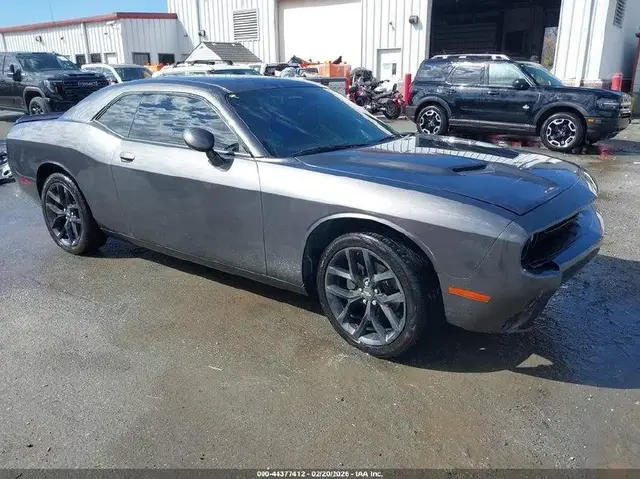 DODGE CHALLENGER SXT 2022