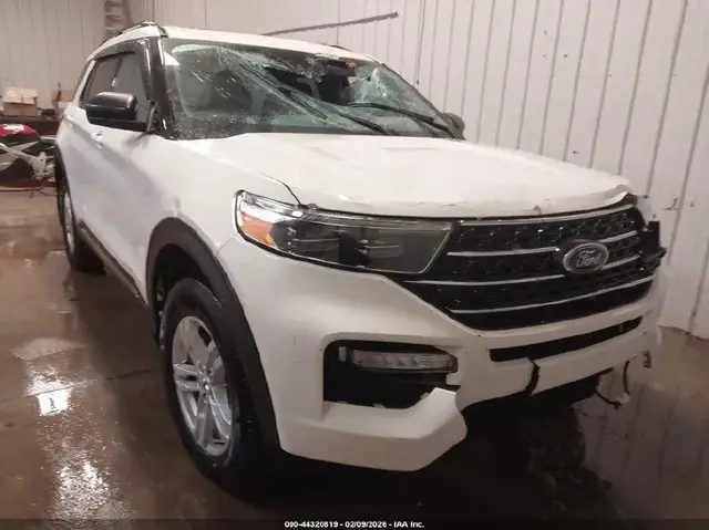 FORD EXPLORER XLT 2022