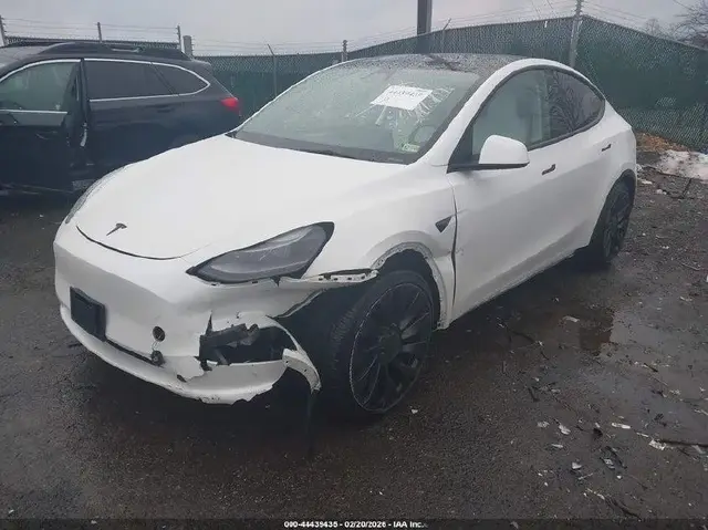 TESLA MODEL Y PERFORMANCE DUAL 2023