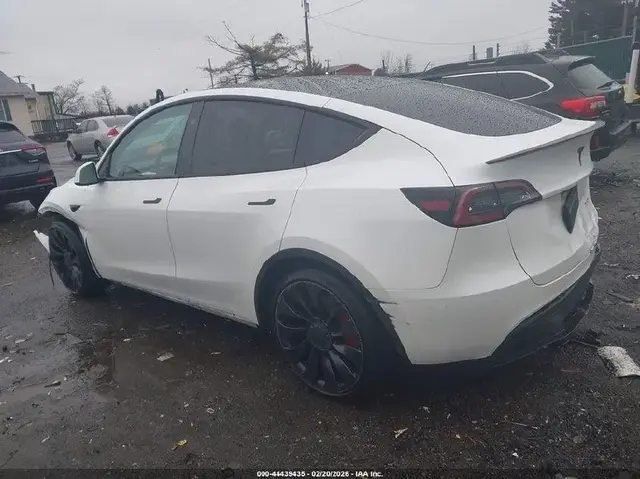 TESLA MODEL Y PERFORMANCE DUAL 2023