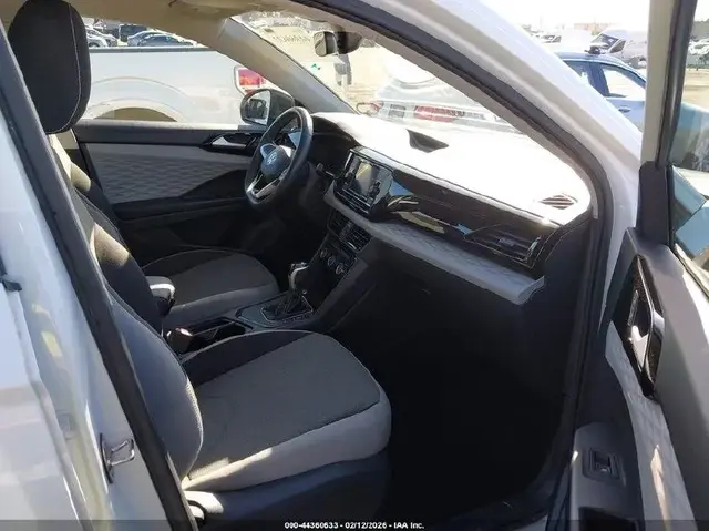 VOLKSWAGEN TAOS 2023