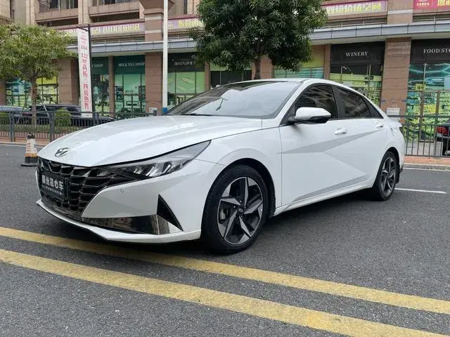 HYUNDAI ELANTRA 2022