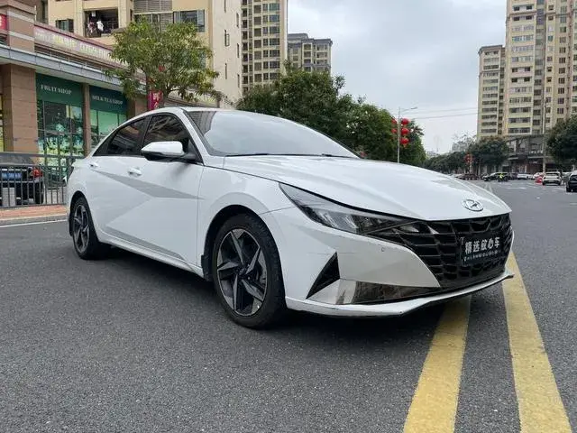 HYUNDAI ELANTRA 2022