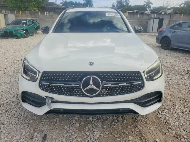 MERCEDES-BENZ GLC 300 2022