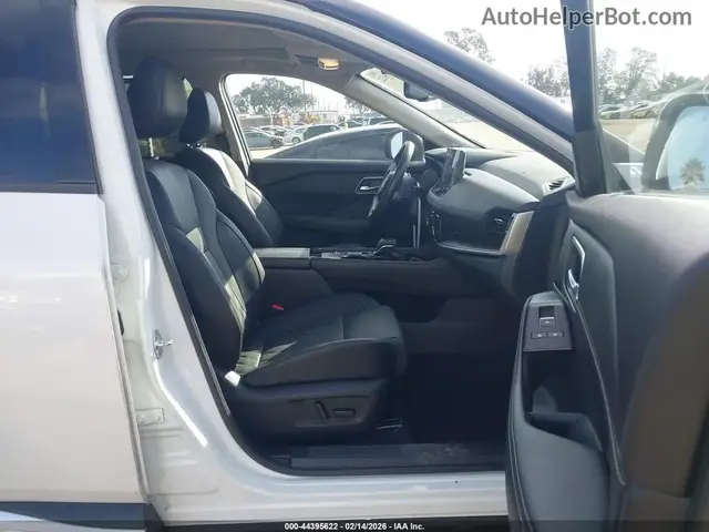 NISSAN ROGUE PLATINUM 2024