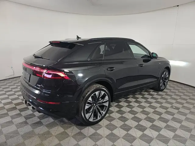AUDI Q8 PREMIUM PLUS 55 2026