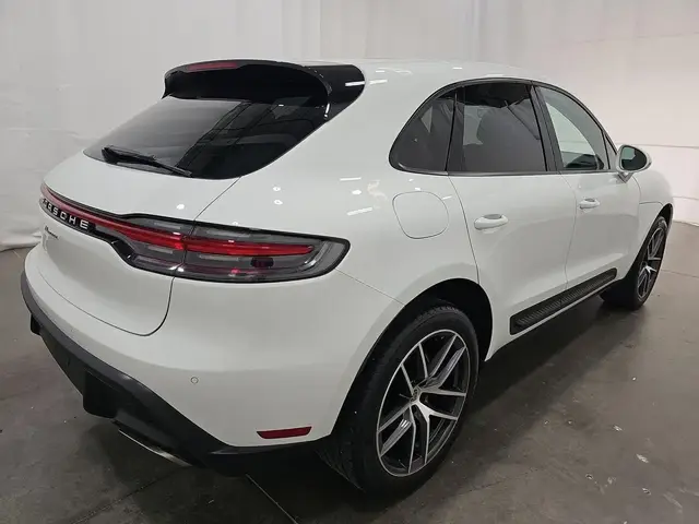 PORSCHE MACAN 2022