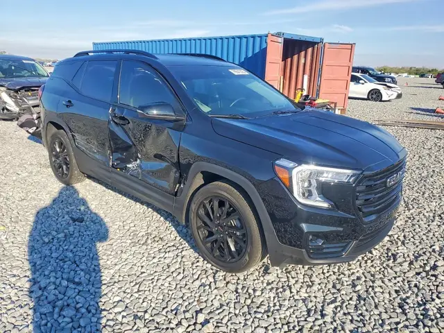 GMC TERRAIN SLT 2024