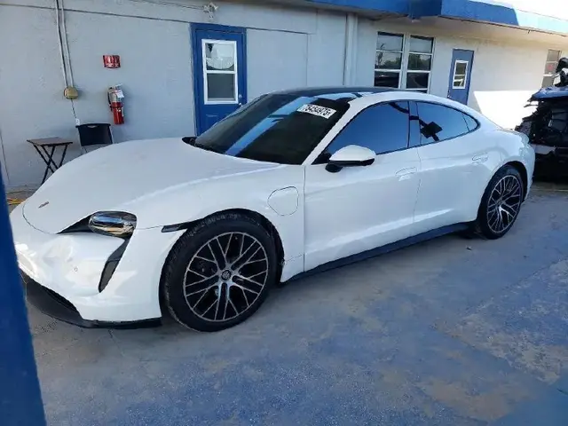 PORSCHE TAYCAN 2021