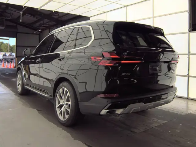 BMW X5 SPORTS ACTIVITY VEHICLE 2024