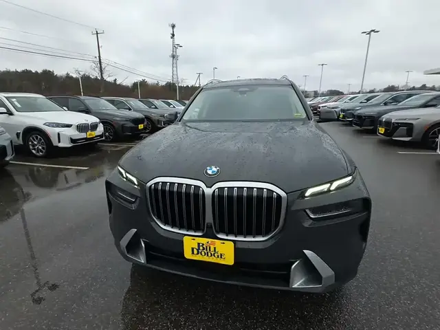 BMW X7 SPORTS ACTIVITY VEHICLE 2023