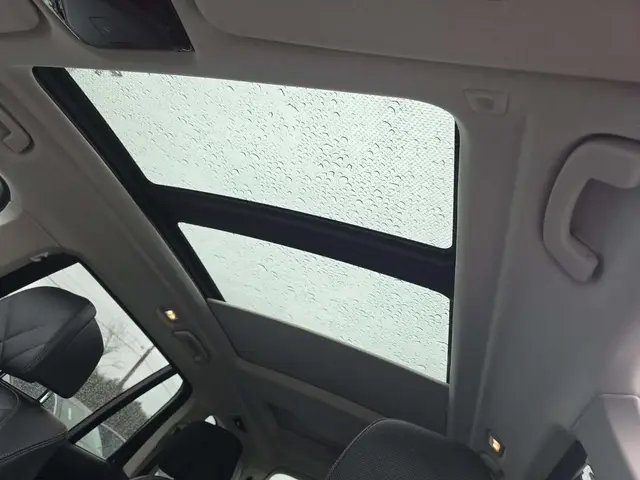 BMW X7 SPORTS ACTIVITY VEHICLE 2023