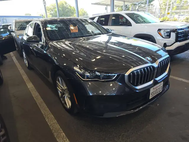 BMW 5 SERIES SEDAN 530I 2025