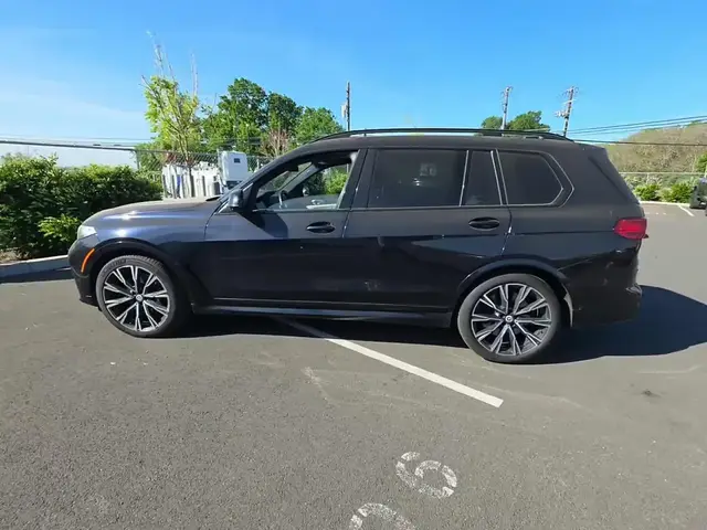 BMW X7 SPORTS ACTIVITY VEHICLE 2022