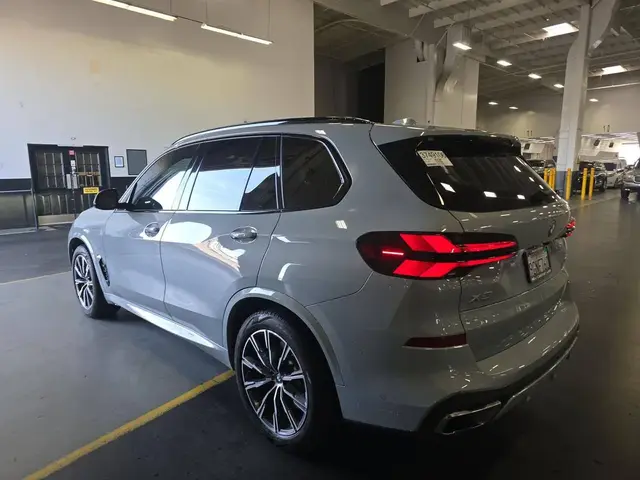 BMW X5 SPORTS ACTIVITY VEHICLE 2024