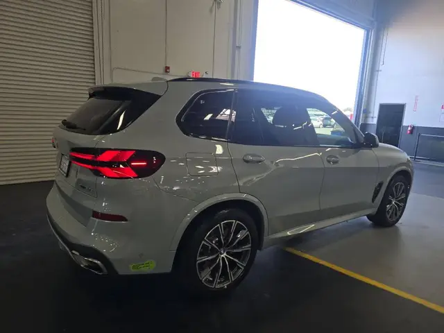 BMW X5 SPORTS ACTIVITY VEHICLE 2024