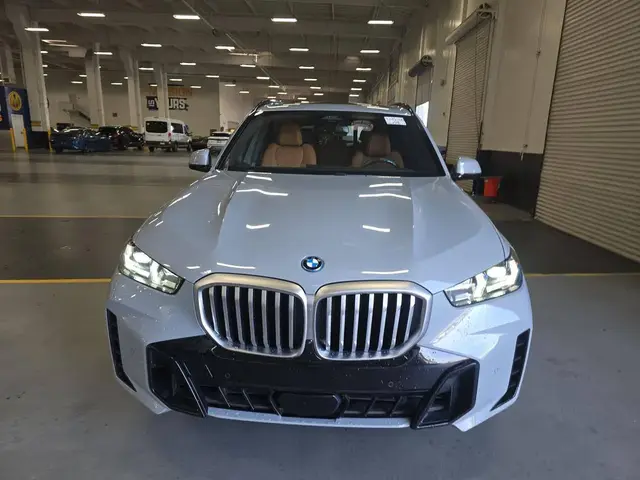 BMW X5 SPORTS ACTIVITY VEHICLE 2024