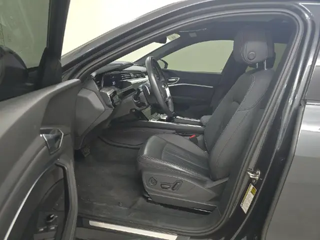 AUDI E-TRON PREMIUM 2022