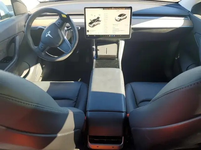 TESLA MODEL Y 2021