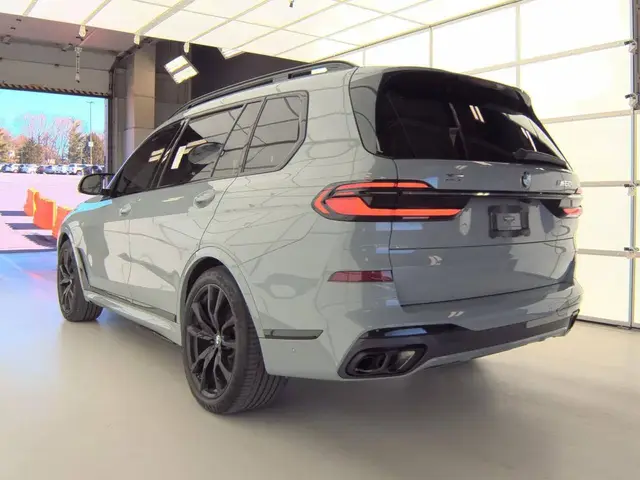 BMW X7 SPORTS ACTIVITY VEHICLE 2023