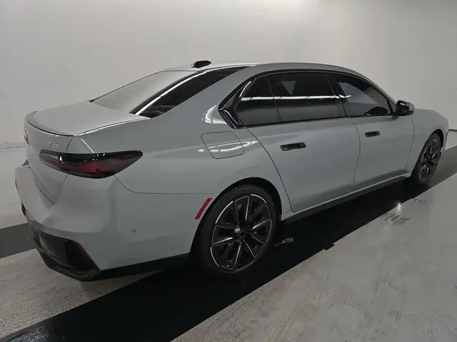 BMW 7 SERIES SEDAN 740I 2023