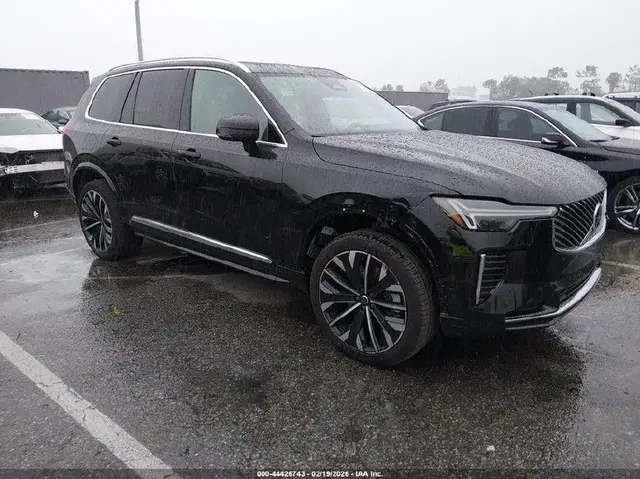 VOLVO XC90 PLUG-IN HYBRID T8 2025