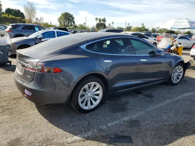 TESLA MODEL S 2018