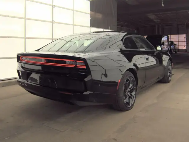 DODGE CHARGER DAYTONA R/T 2025