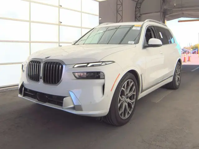 BMW X7 SPORTS ACTIVITY VEHICLE 2023
