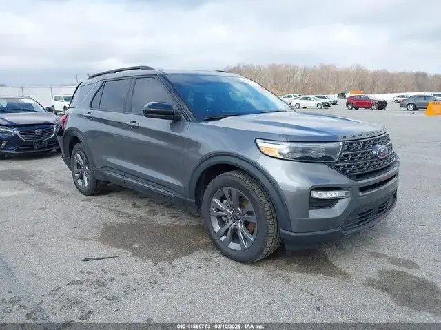 FORD EXPLORER XLT 2022
