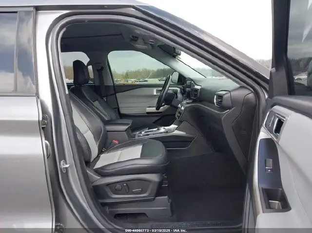 FORD EXPLORER XLT 2022