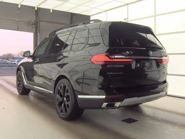 BMW X7 SPORTS ACTIVITY VEHICLE 2022