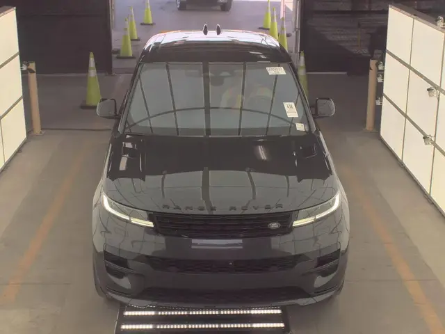 LAND ROVER RANGE ROVER SPORT SE 2023