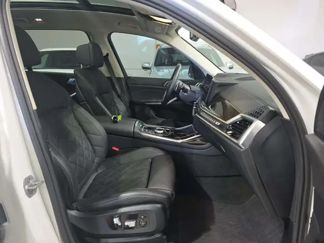 BMW X7 SPORTS ACTIVITY VEHICLE 2024