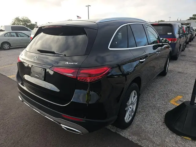 MERCEDES-BENZ GLC 300 4MATIC 2023