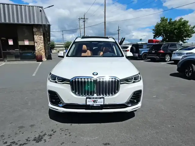 BMW X7 SPORTS ACTIVITY VEHICLE 2022