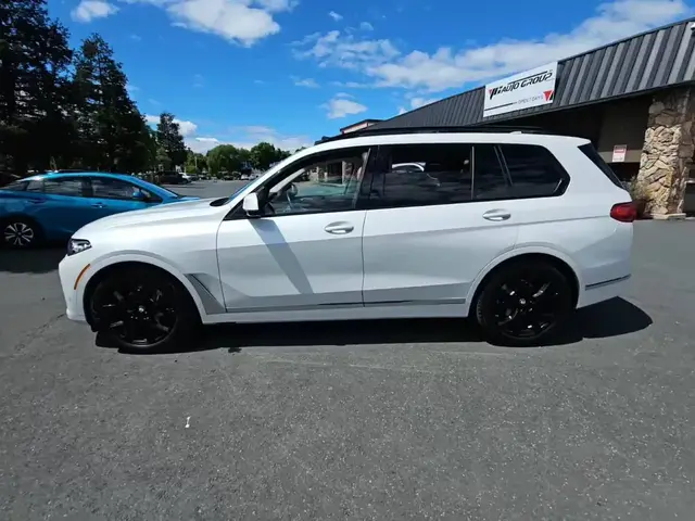 BMW X7 SPORTS ACTIVITY VEHICLE 2022