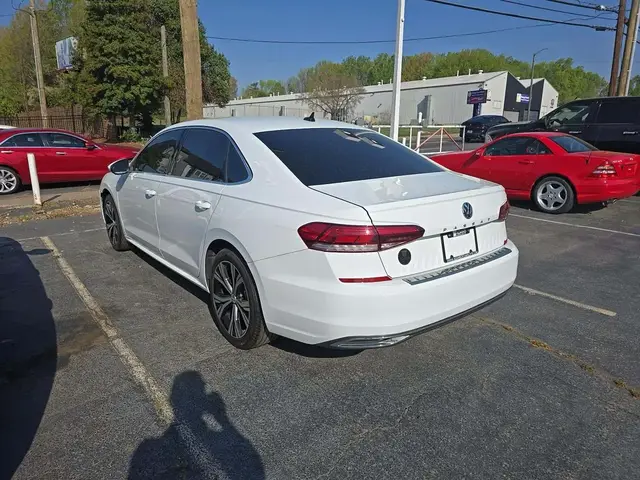 VOLKSWAGEN PASSAT 2022