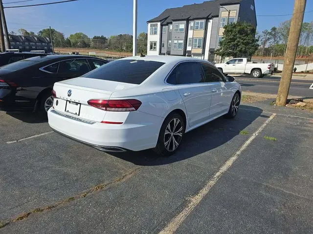 VOLKSWAGEN PASSAT 2022