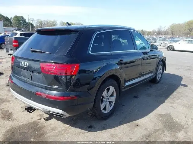 AUDI Q7 2017