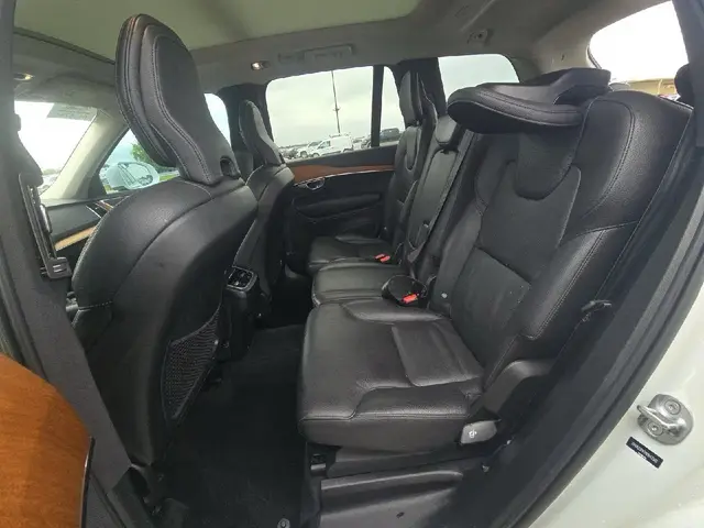 VOLVO XC90 T6 MOMENTUM 7 2022