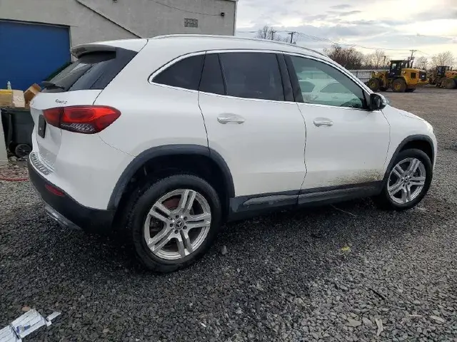 MERCEDES-BENZ GLA 250 4MATIC 2023
